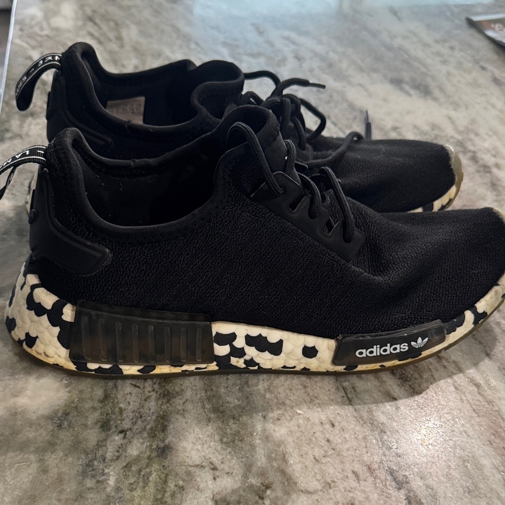 “Unisex” Adidas NMD